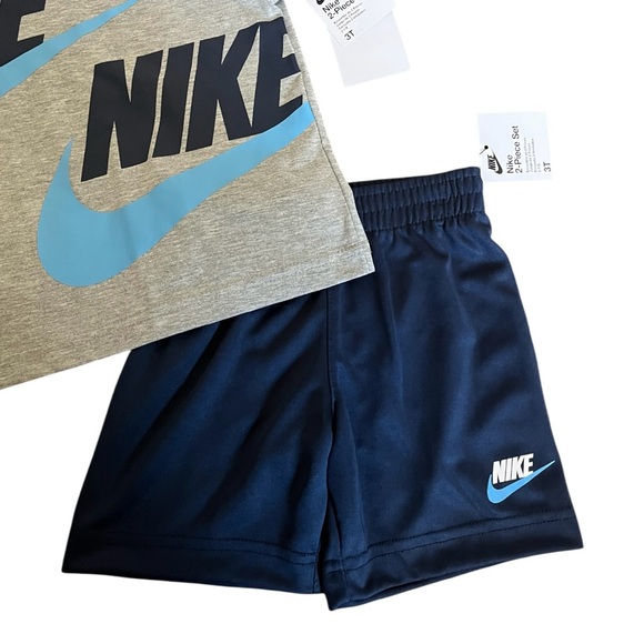 Nike Gray and Blue T-Shirt and Shorts Set Toddler Boy Size 3T New with Tags - Picture 2 of 3